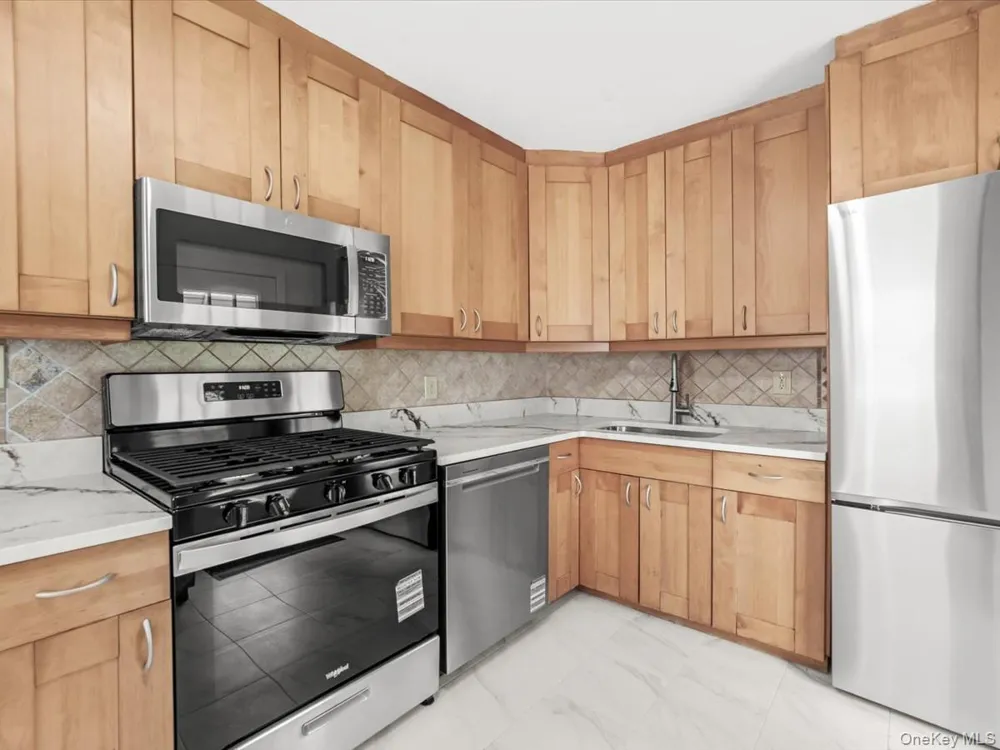 79-53 267th Street Glen Oaks, NY 11004