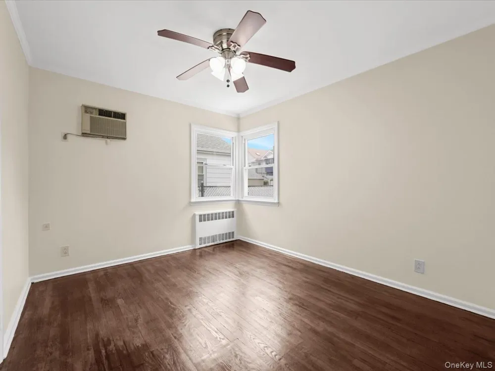 79-53 267th Street Glen Oaks, NY 11004
