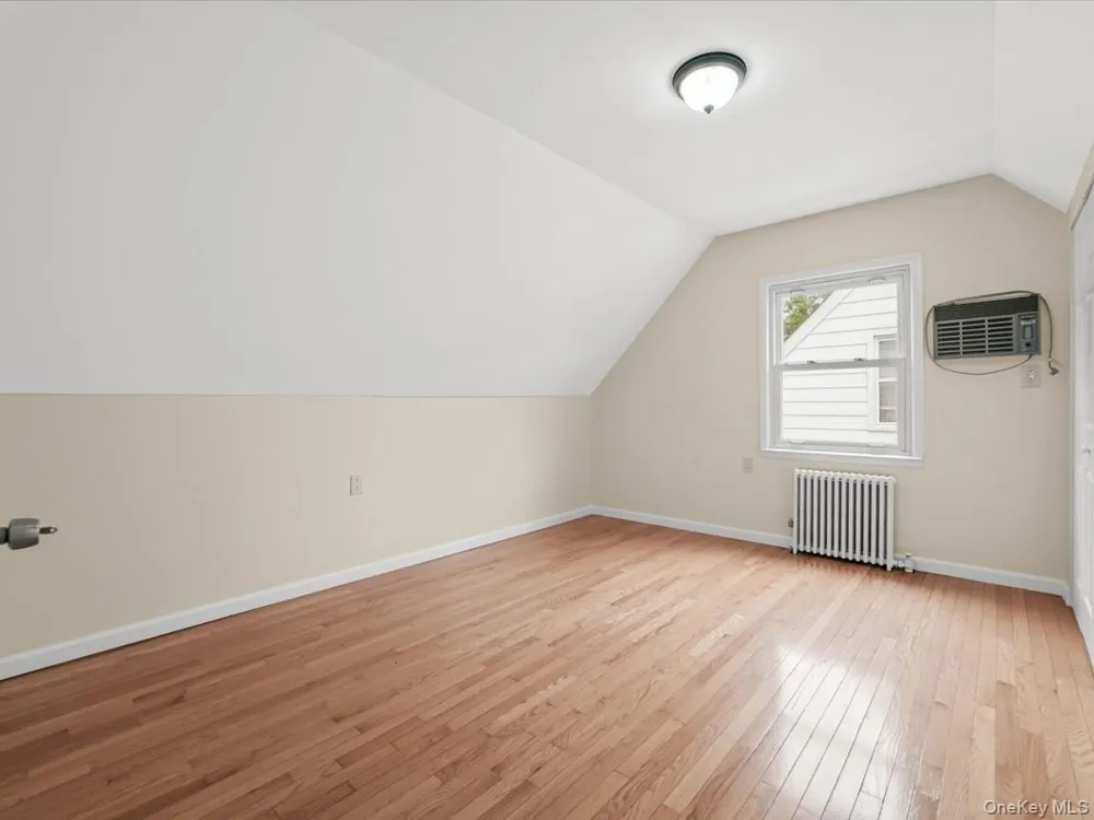 79-53 267th Street Glen Oaks, NY 11004