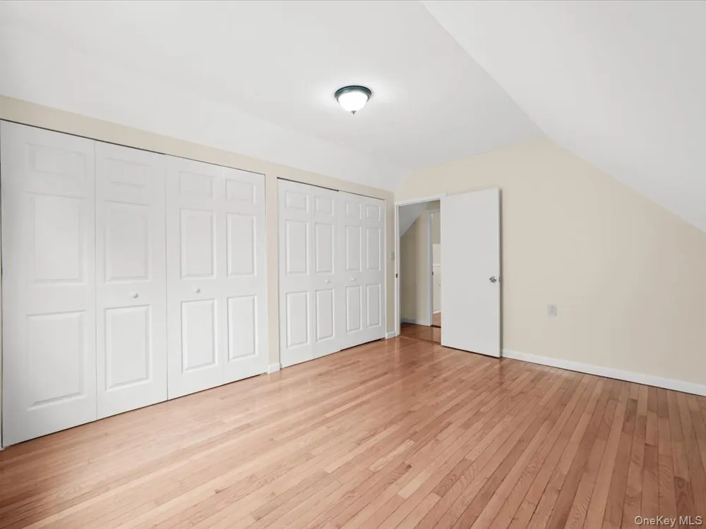 79-53 267th Street Glen Oaks, NY 11004