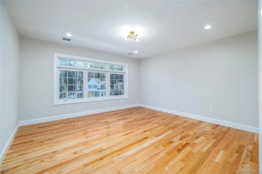 76 Gerard Avenue W Malverne, NY 11565