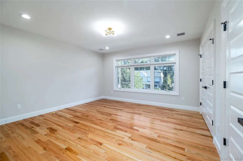 76 Gerard Avenue W Malverne, NY 11565