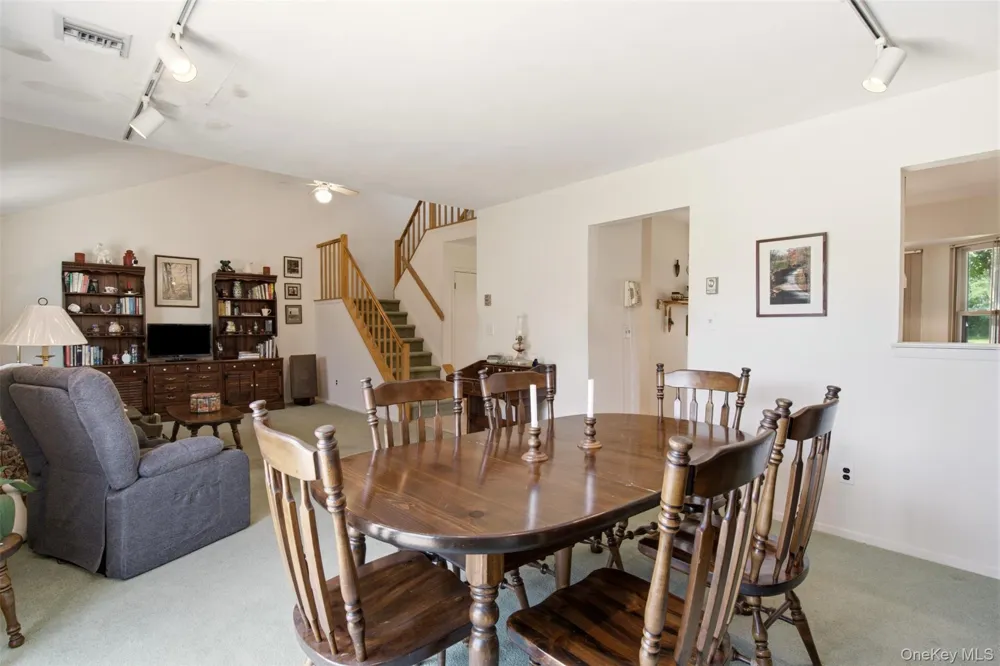 113 Scarlett Drive Commack, NY 11725