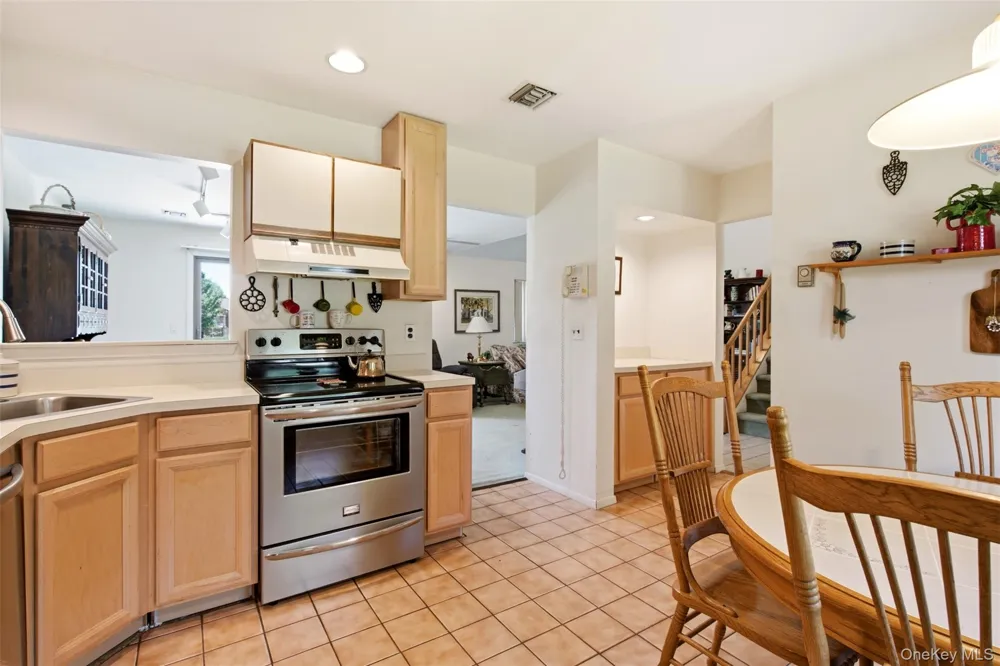 113 Scarlett Drive Commack, NY 11725