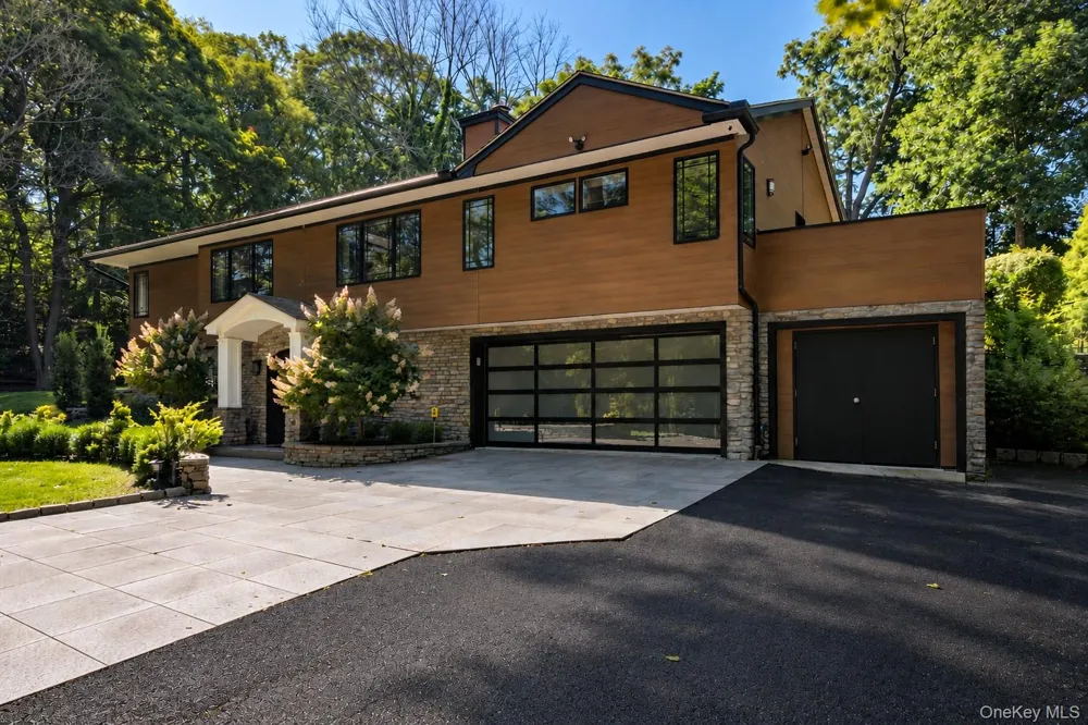 6 Tanyard Lane Huntington, NY 11743