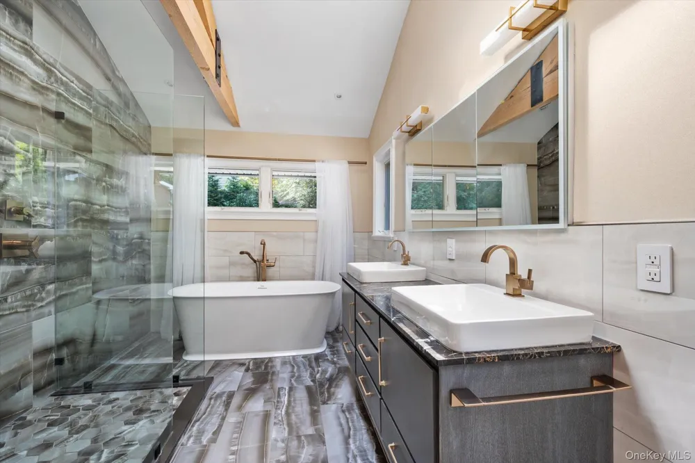 6 Tanyard Lane Huntington, NY 11743
