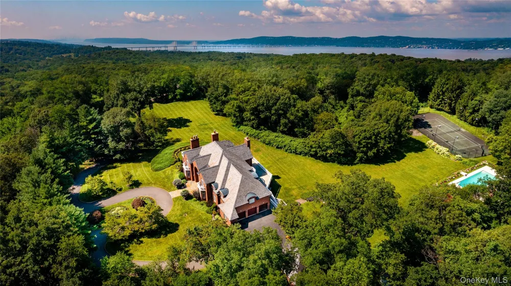 778 Sleepy Hollow Road Briarcliff Manor, NY 10510
