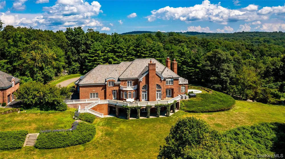 778 Sleepy Hollow Road Briarcliff Manor, NY 10510