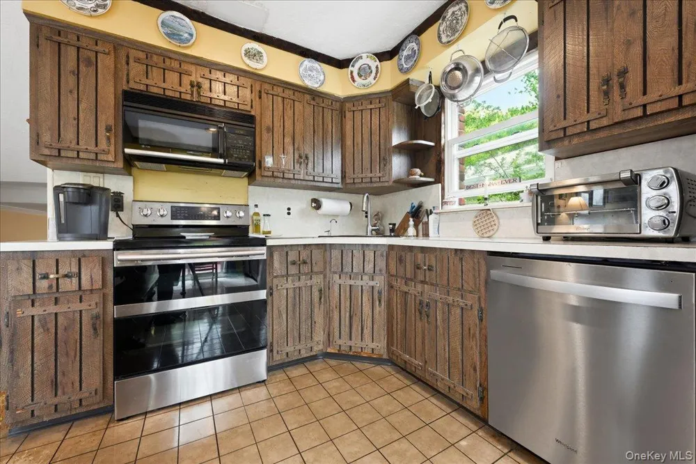 37 Cherry Street Massapequa, NY 11758