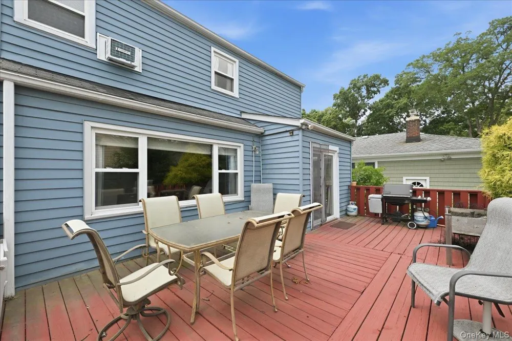 37 Cherry Street Massapequa, NY 11758