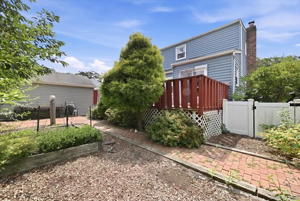 37 Cherry Street Massapequa, NY 11758