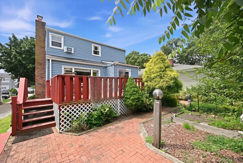 37 Cherry Street Massapequa, NY 11758