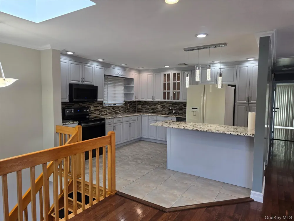 2444 Motor Parkway Ronkonkoma, NY 11779