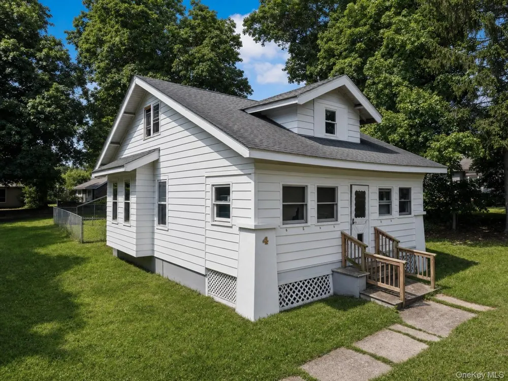 4 Grove Street Harriman, NY 10950