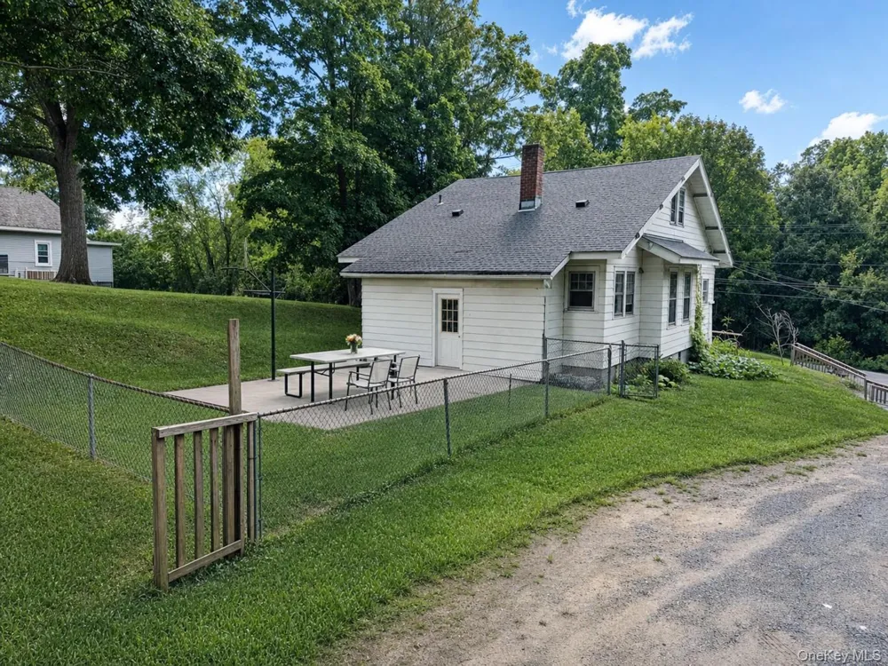4 Grove Street Harriman, NY 10950