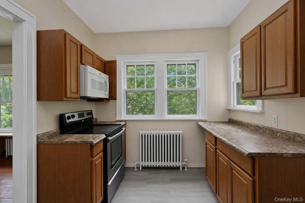 4 Grove Street Harriman, NY 10950