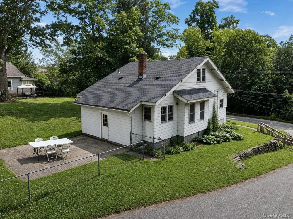 4 Grove Street Harriman, NY 10950