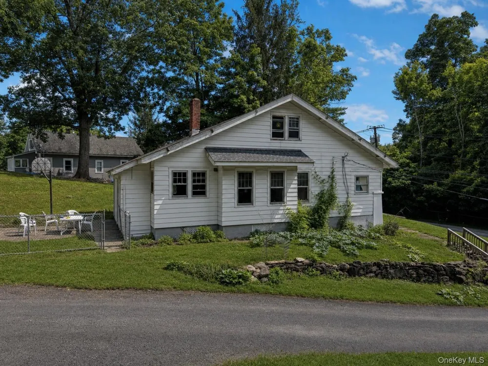 4 Grove Street Harriman, NY 10950