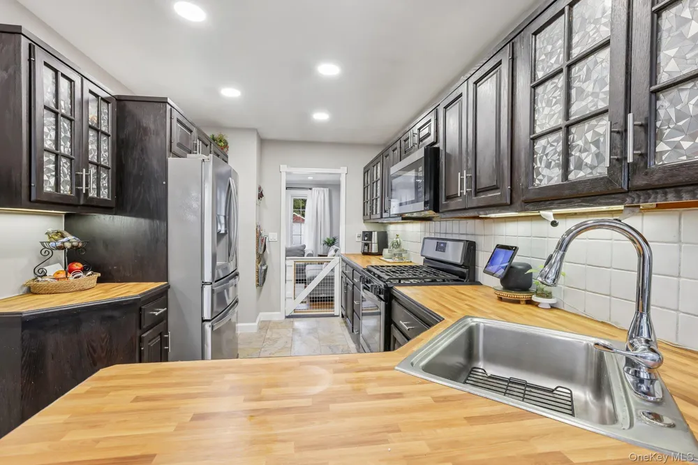 52 Prairie Avenue Suffern, NY 10901