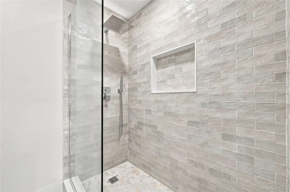 13 Campbell Lane East Islip, NY 11730