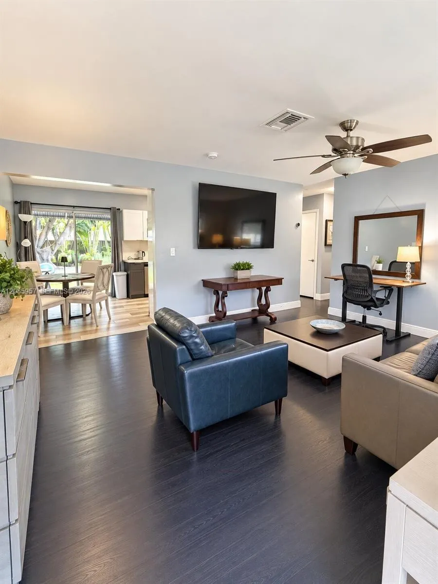 1107 NE 16th Ct Fort Lauderdale, FL 33305
