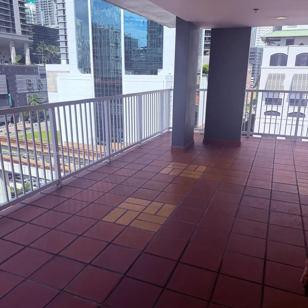 104 SW 9th St #1101 Miami, FL 33130
