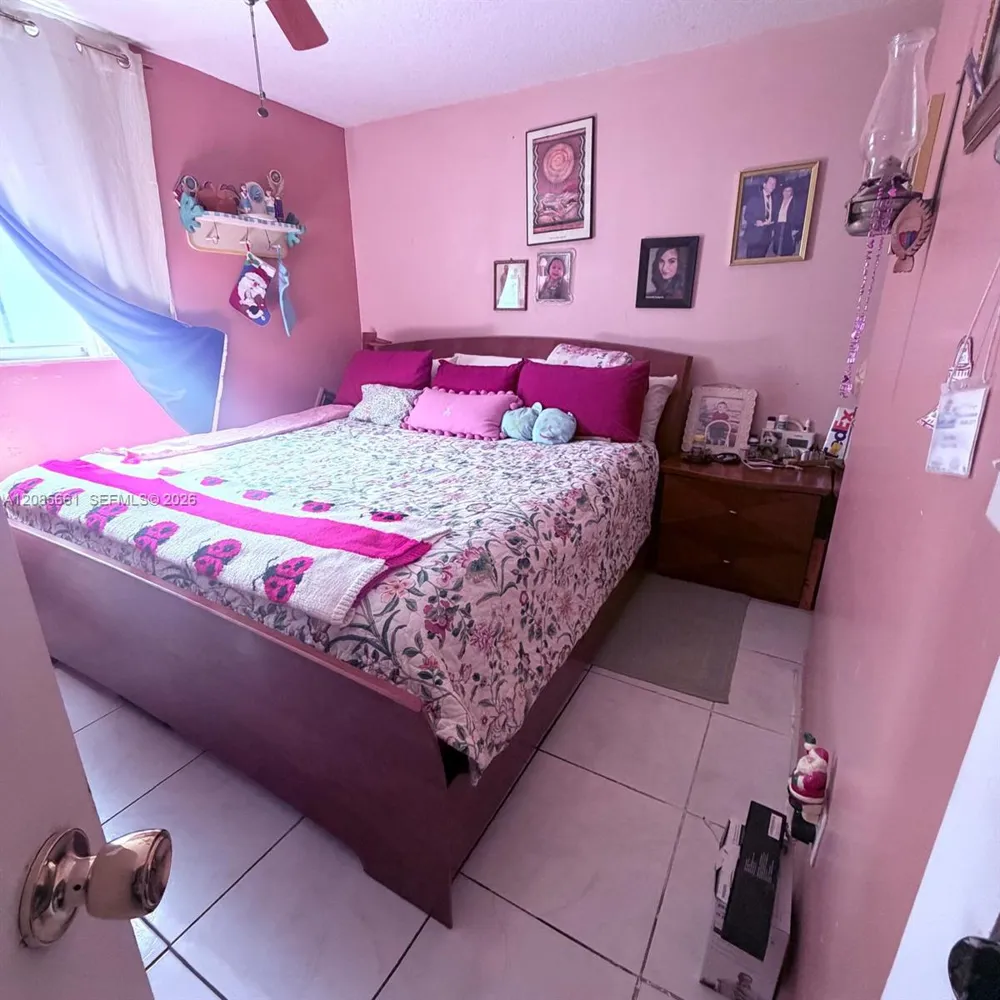 104 SW 9th St #1101 Miami, FL 33130