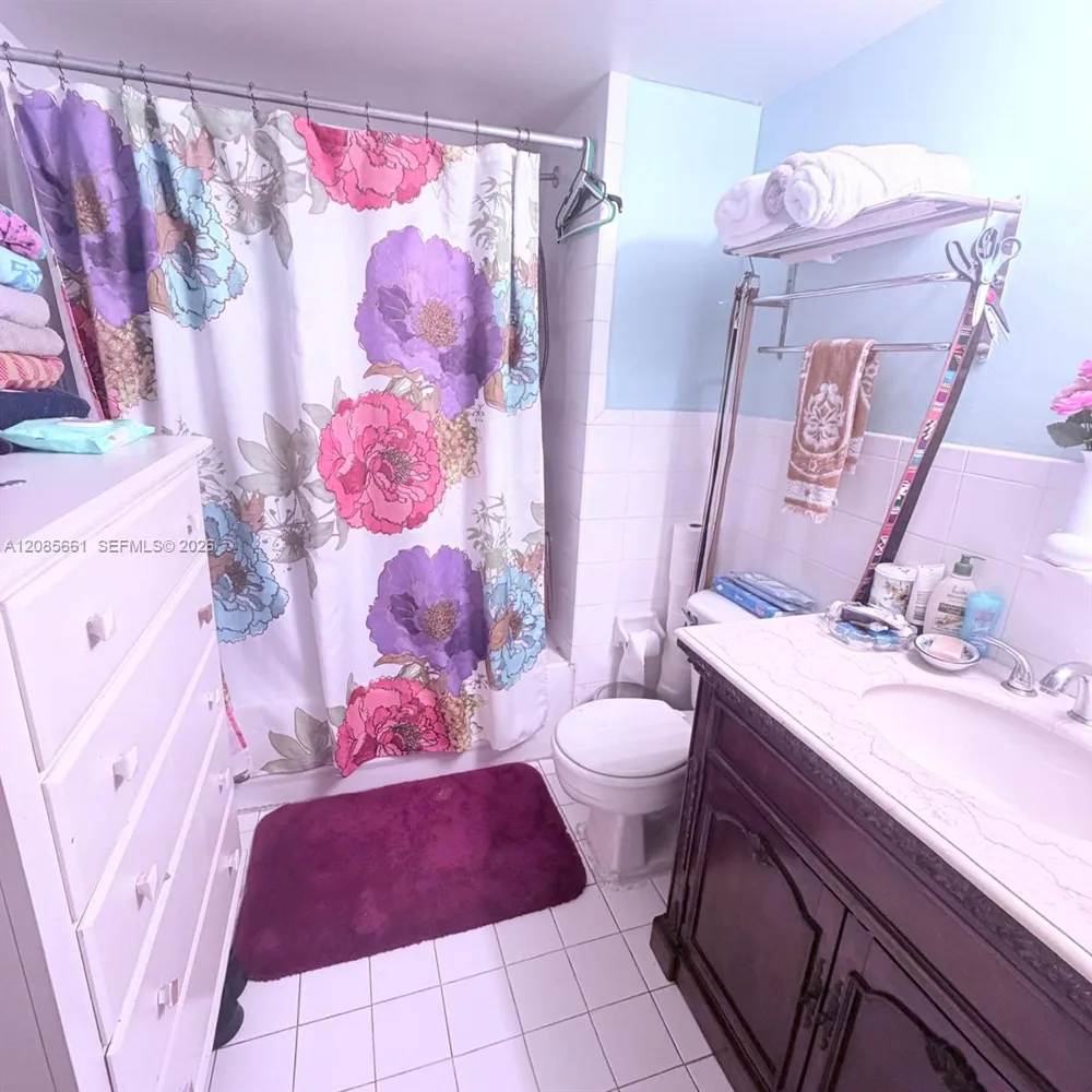 104 SW 9th St #1101 Miami, FL 33130