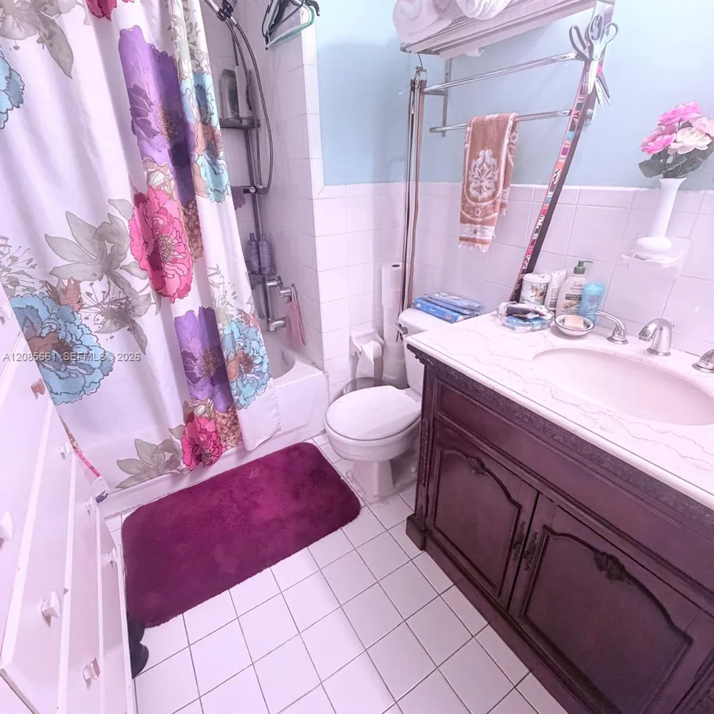 104 SW 9th St #1101 Miami, FL 33130
