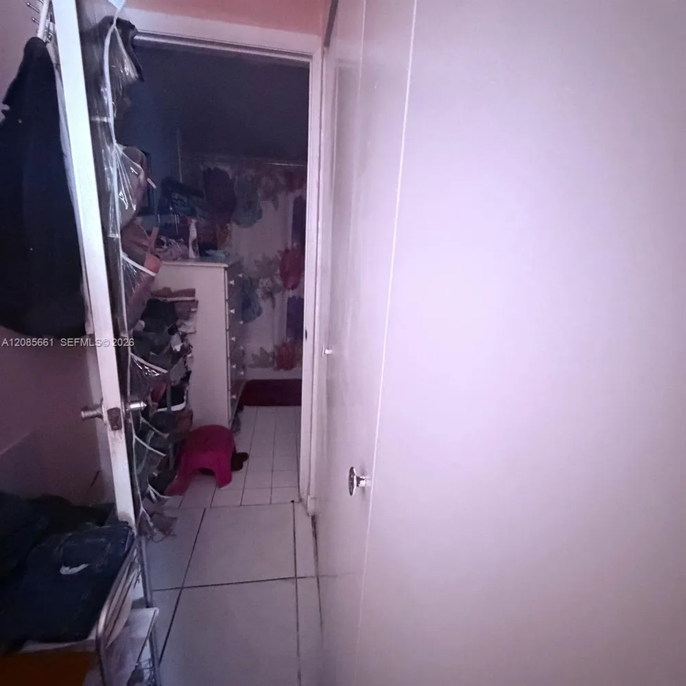 104 SW 9th St #1101 Miami, FL 33130