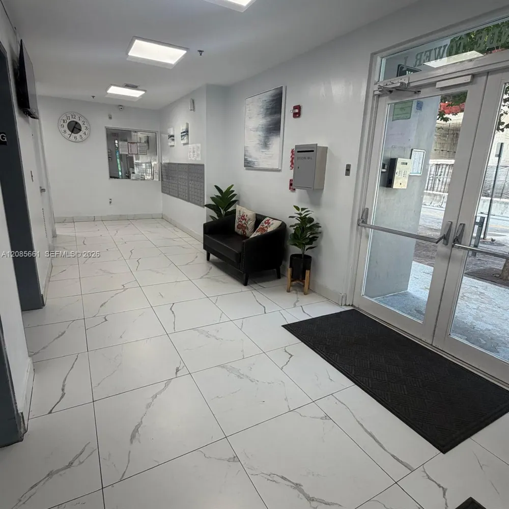 104 SW 9th St #1101 Miami, FL 33130