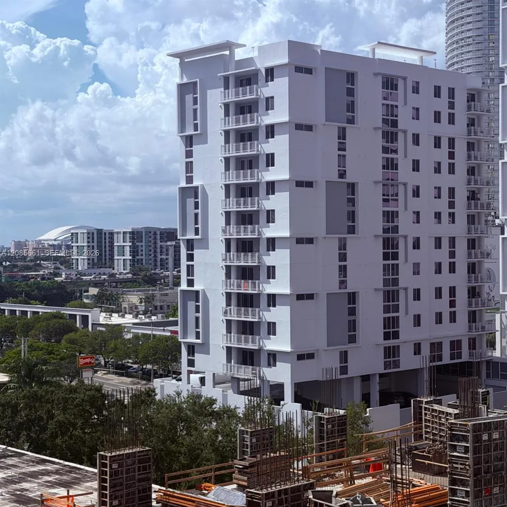 104 SW 9th St #1101 Miami, FL 33130