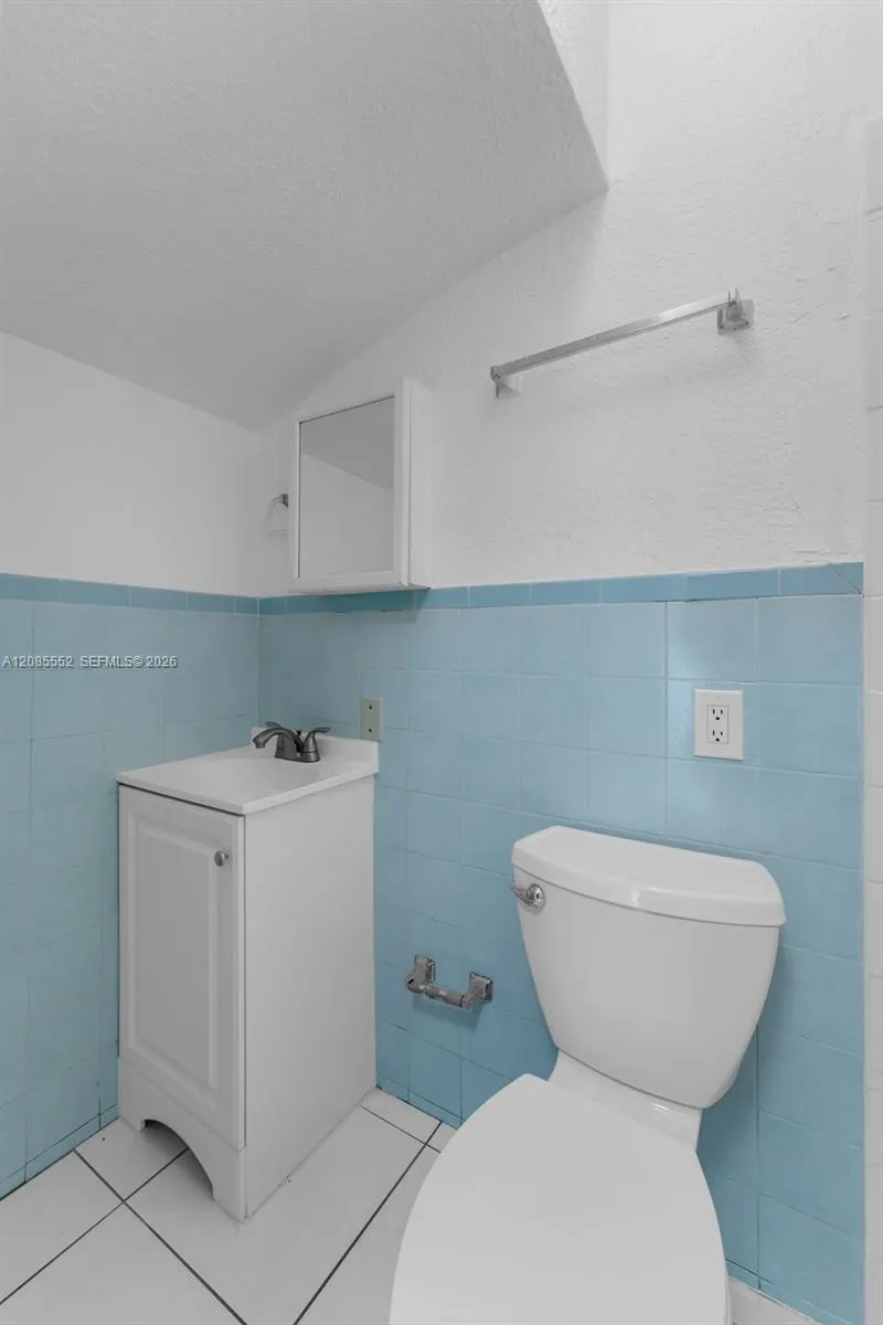 201 SW 51st Ct #5 Miami, FL 33134