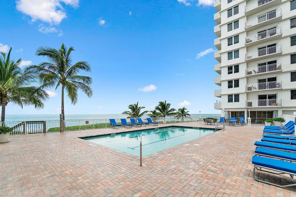 3215 S OCEAN BOULEVARD #302 Highland Beach, FL 33487