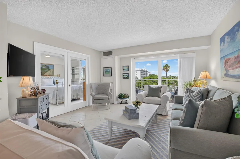 3215 S OCEAN BOULEVARD #302 Highland Beach, FL 33487