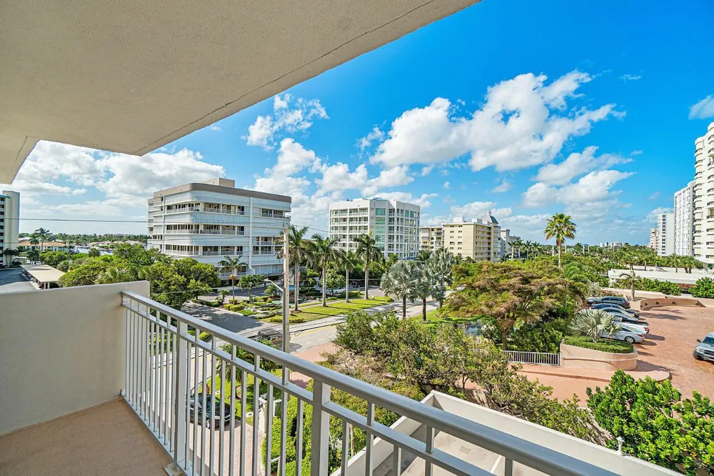 3215 S OCEAN BOULEVARD #302 Highland Beach, FL 33487