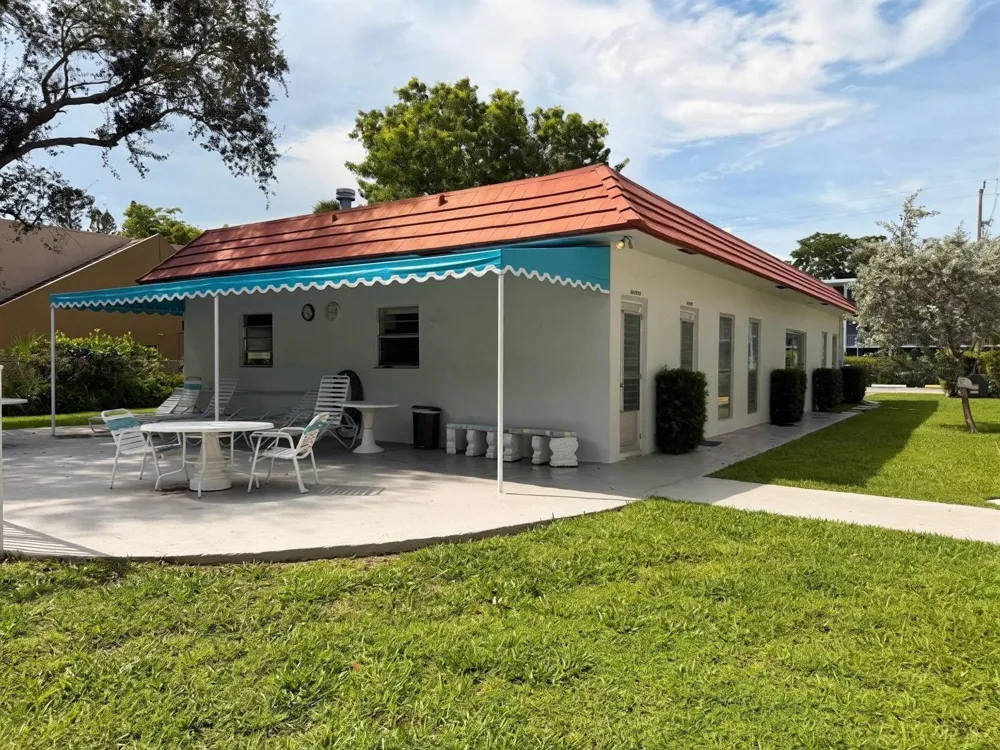 899 SE 2ND AVENUE #207 Deerfield Beach, FL 33441