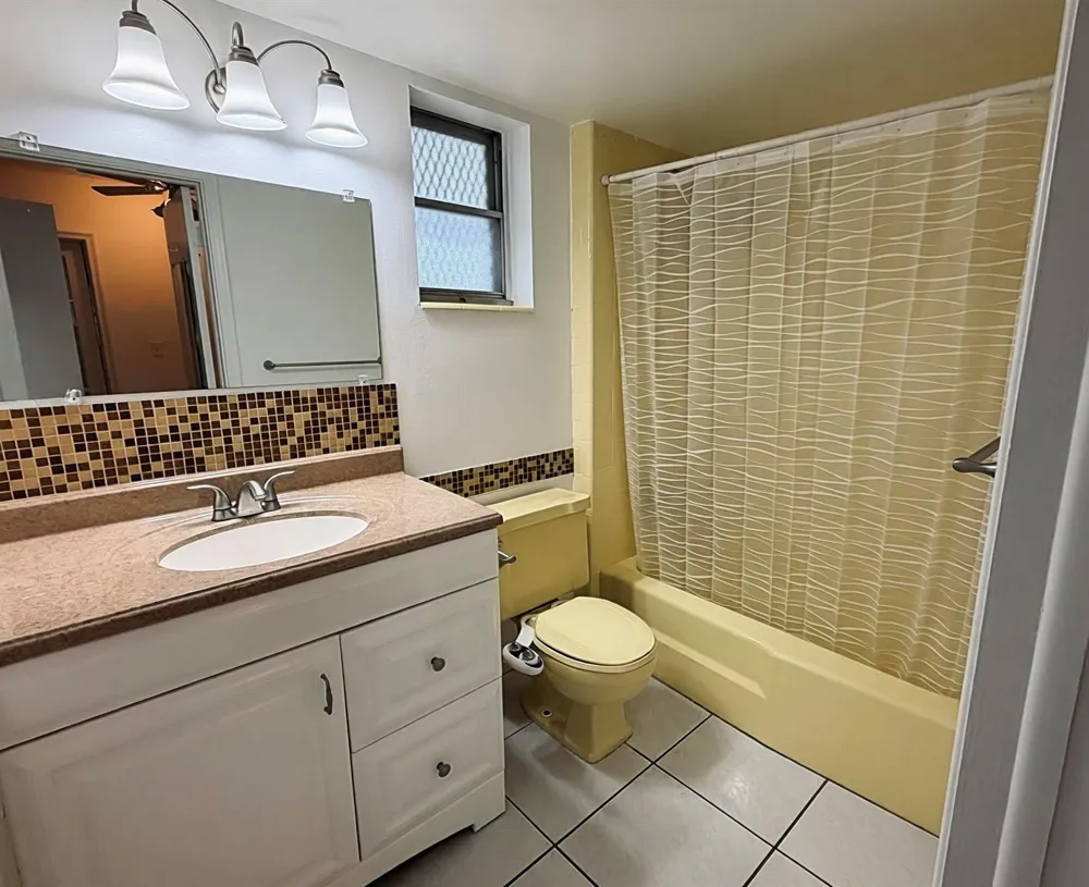 899 SE 2ND AVENUE #207 Deerfield Beach, FL 33441