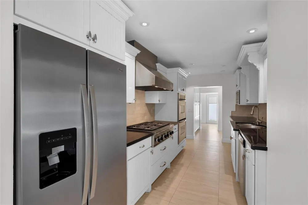 2401 NE 47TH STREET Lighthouse Point, FL 33064