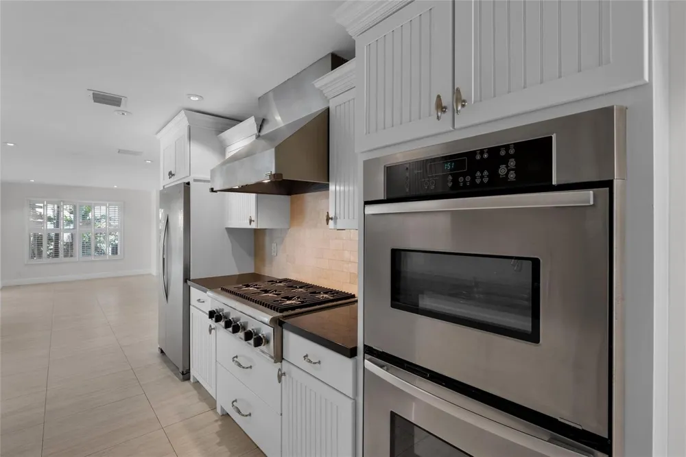 2401 NE 47TH STREET Lighthouse Point, FL 33064