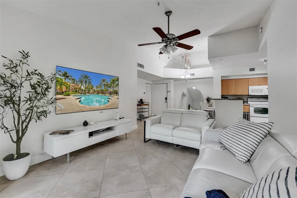 7940 NOB HILL ROAD #304 Tamarac, FL 33321