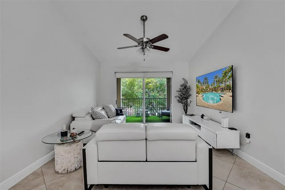 7940 NOB HILL ROAD #304 Tamarac, FL 33321