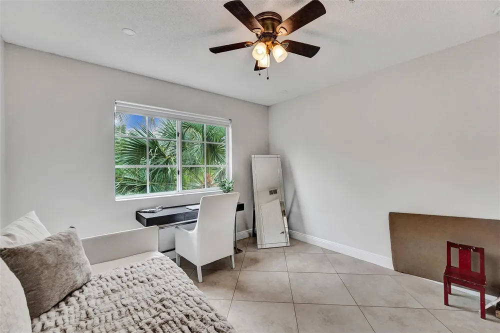 7940 NOB HILL ROAD #304 Tamarac, FL 33321