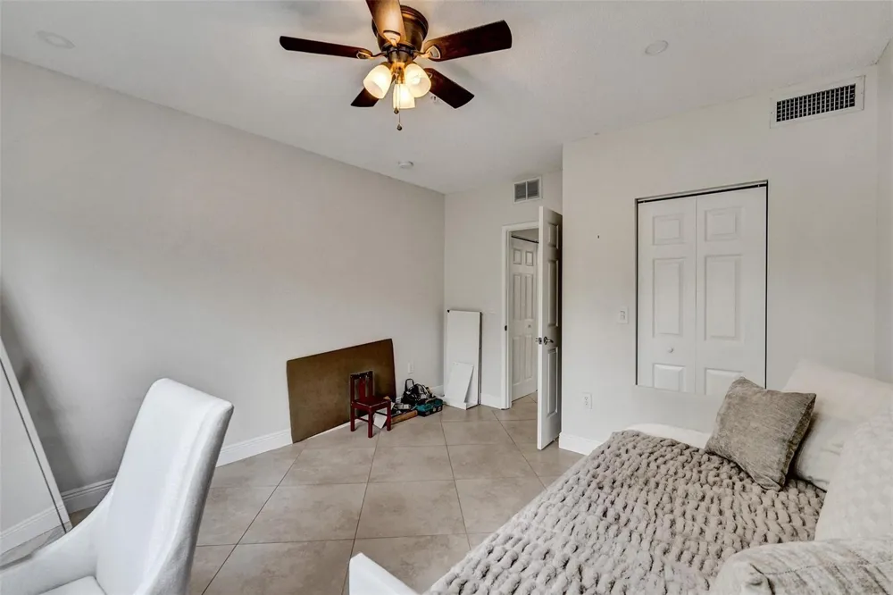 7940 NOB HILL ROAD #304 Tamarac, FL 33321