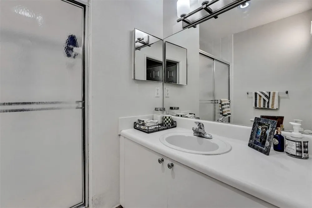7940 NOB HILL ROAD #304 Tamarac, FL 33321