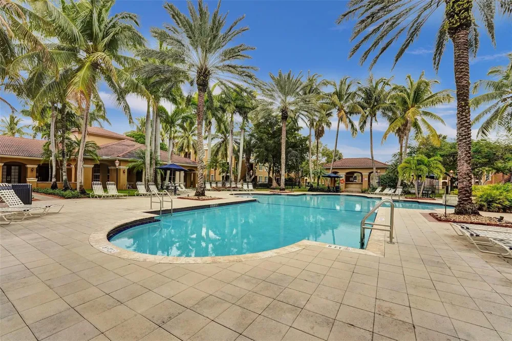 7940 NOB HILL ROAD #304 Tamarac, FL 33321
