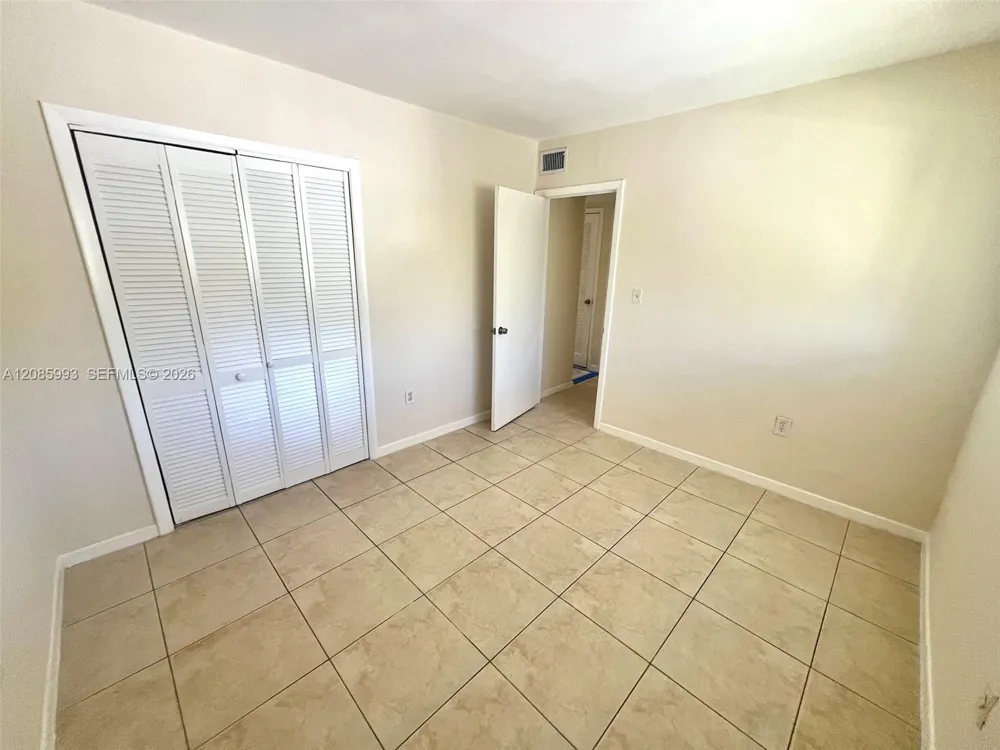 7626 NE 6th Ct #5 Miami, FL 33138