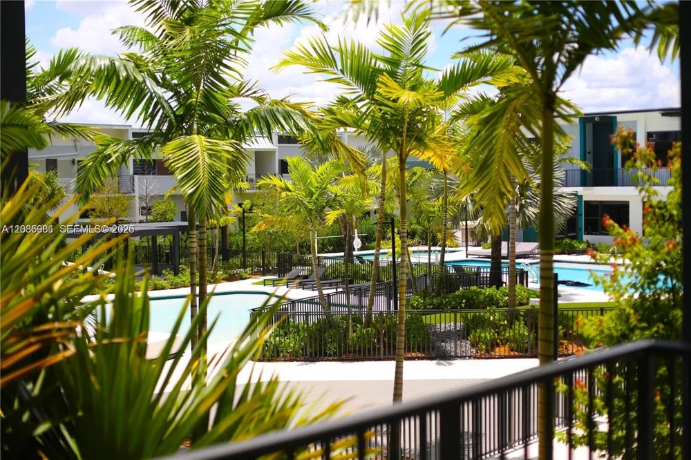 4400 Sunrise Blvd #S2-A Plantation, FL 33317