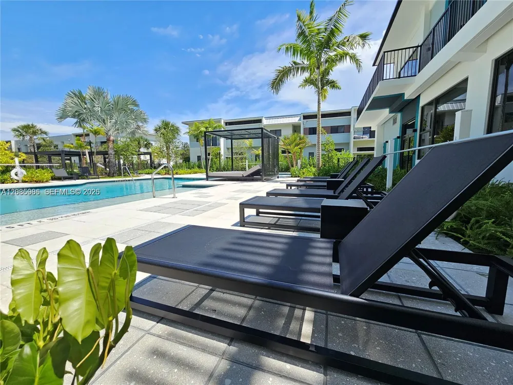 4400 Sunrise Blvd #S2-A Plantation, FL 33317