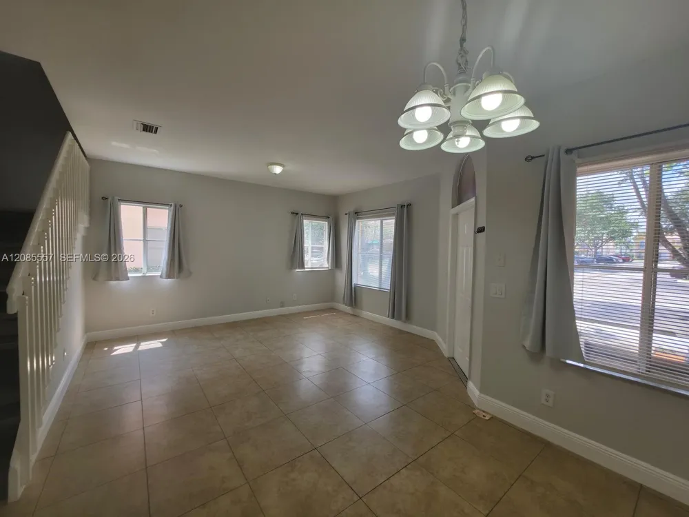 807 Santa Catalina Cir North Lauderdale, FL 33068